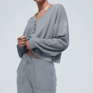 Alo Yoga Alolux Soho Henley Cropped Sweatshirt Steel Blue